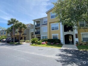 Building Photo - Nice 2 bedroom, 2 bathroom condo in the he...