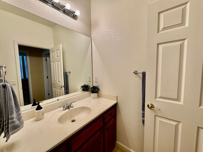 Building Photo - Is it Retirement Time for You? 3 Bedroom 2 Bath in a desirable gated community!