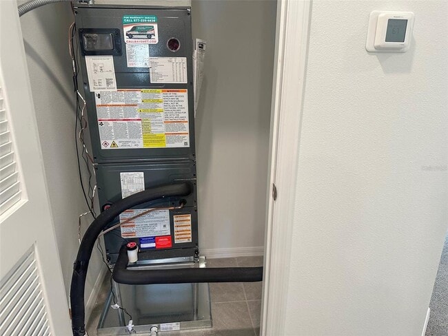 Building Photo - 11450 Crescent Deer Dr