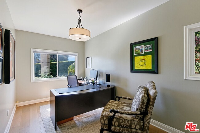 Building Photo - 28905 W Beach Ln