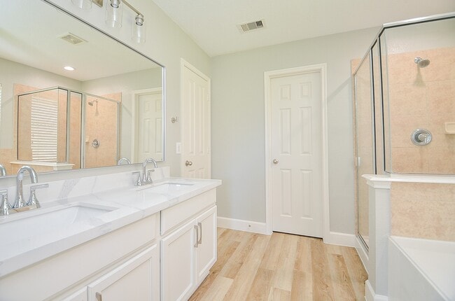 Building Photo - 2103 Orchard Frost Dr