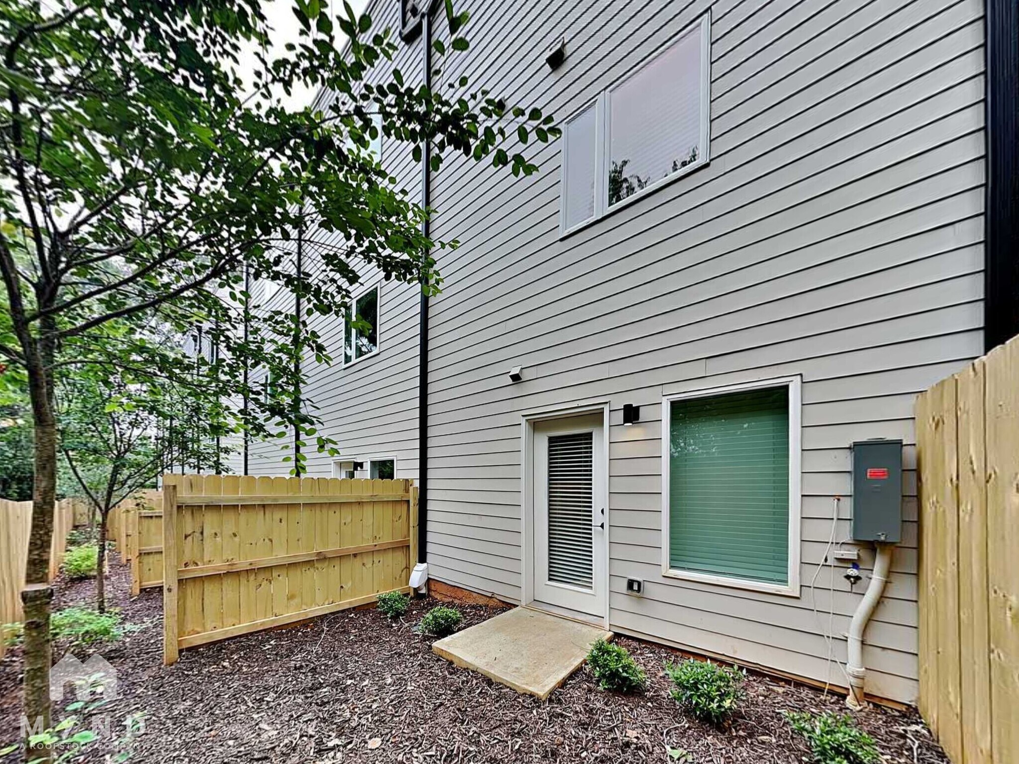 Building Photo - 1434 Walker Pl SE