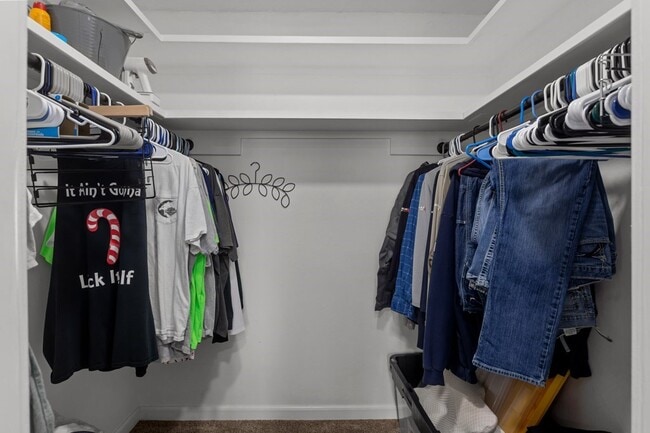 Building Photo - 3322 Providence Dr