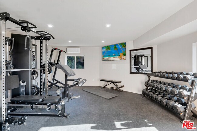 Building Photo - 7966 Mulholland Dr