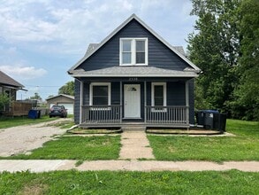 Building Photo - 2538 4th Ave