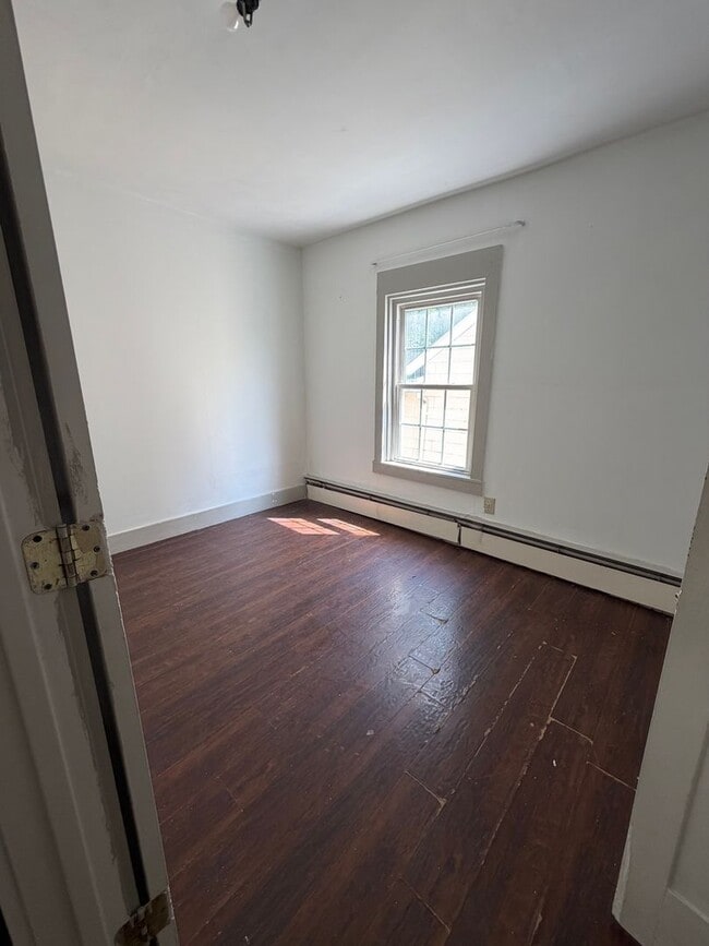 Building Photo - PHOTOS COMING SOON