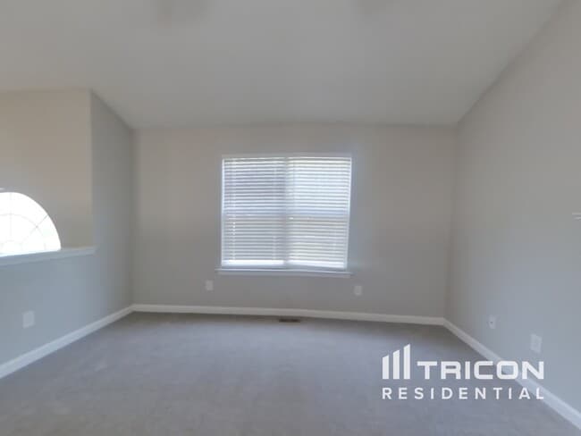 Building Photo - 230 Ashbury Ct