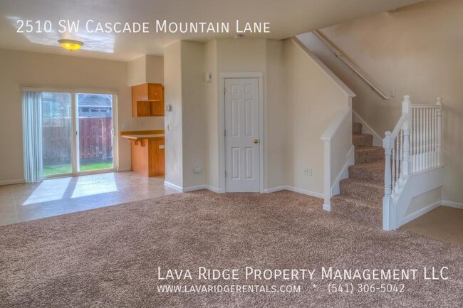 Building Photo - 2510 SW Cascade Mountain Ln