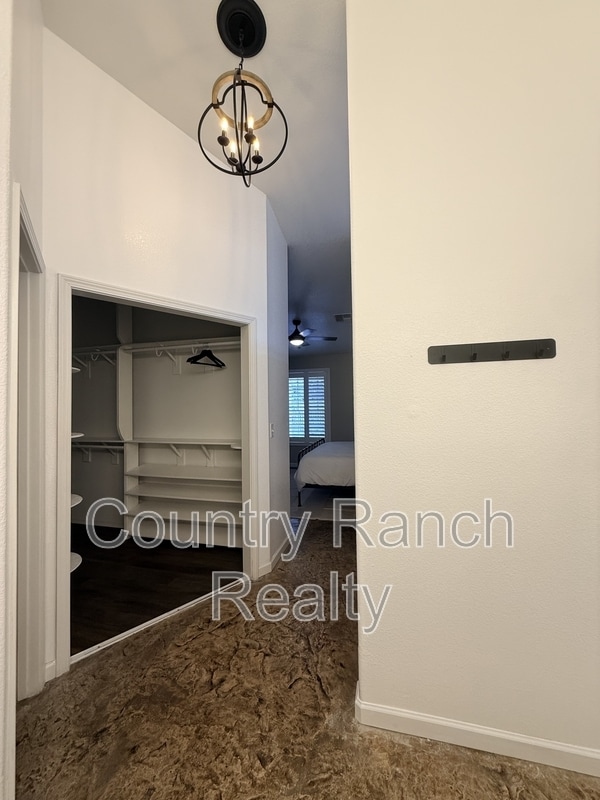 Building Photo - 2134 Desert Palms Dr