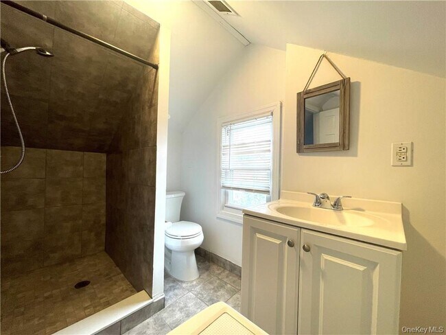 Building Photo - 78 1st St