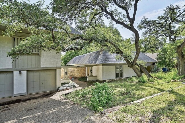 Building Photo - 6305 Shadow Valley Dr