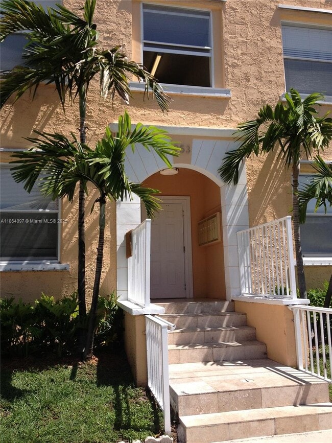 Building Photo - 953 SW 10th St