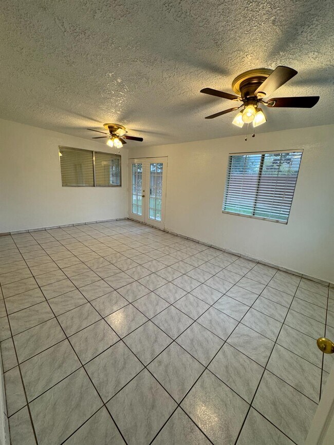 Building Photo - 6348 N Genoa Ave