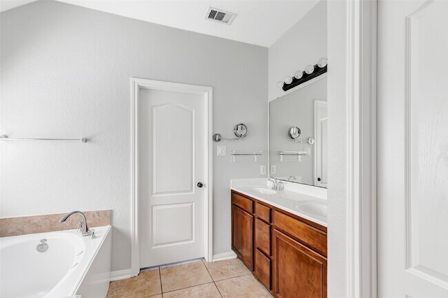 Building Photo - 9934 Dragonfly Meadow Ct