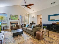 Building Photo - 14809 Great Willow Dr