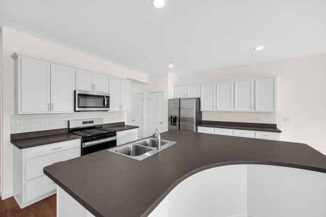 Building Photo - 2260 Horseshoe Cir