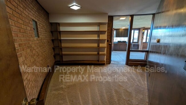 Building Photo - 15 Upland Rd
