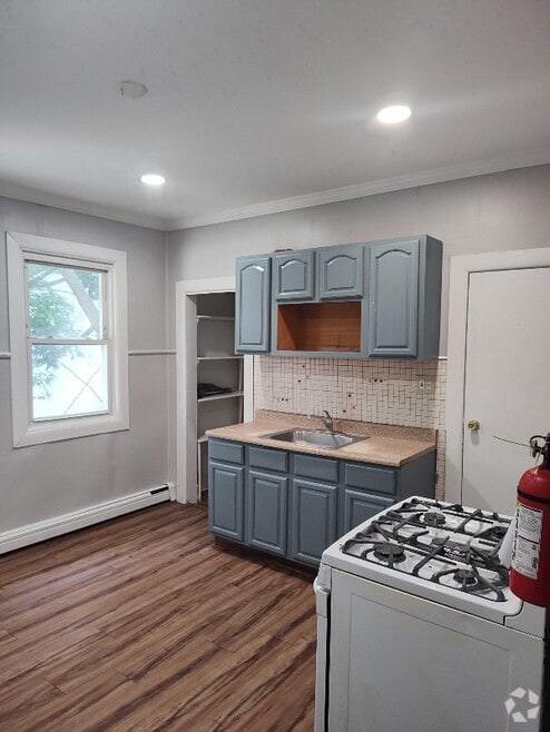 Building Photo - 71 Haledon Ave