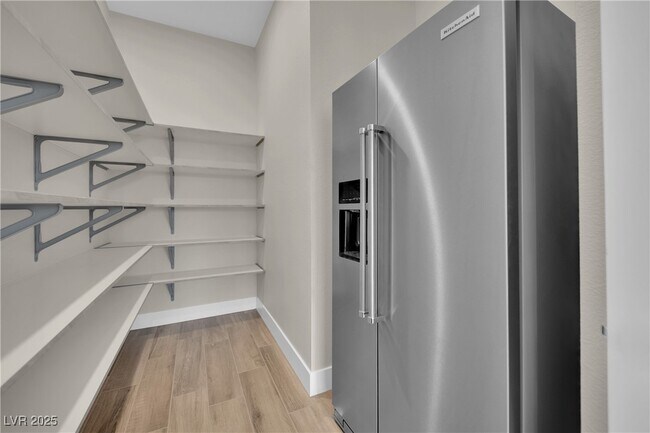 Building Photo - 11079 Rolling Vista Dr