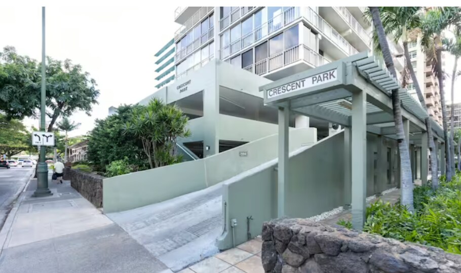 Dedicated Parking - 2575 Kuhio Ave