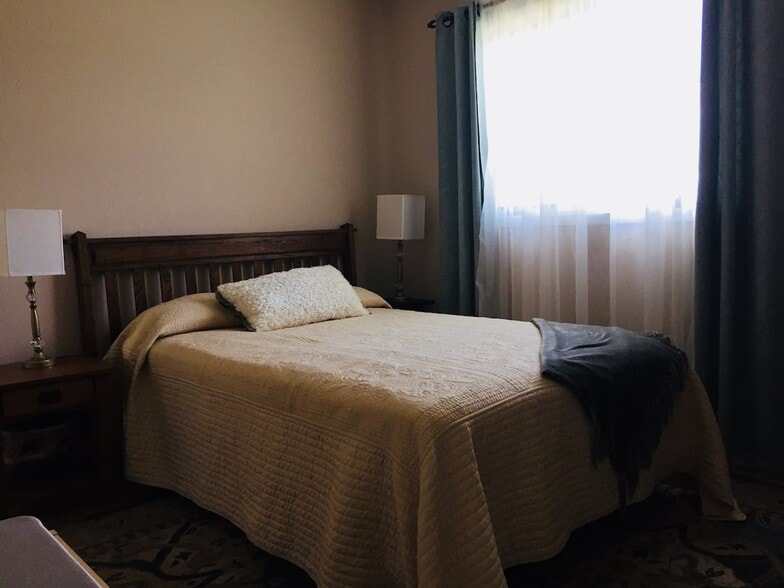 Example of bedroom 1 furnished. - 2353 Lusters Gate Rd