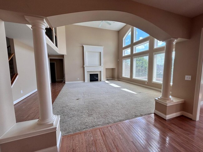 Building Photo - 3684 Stonebrooke Ct