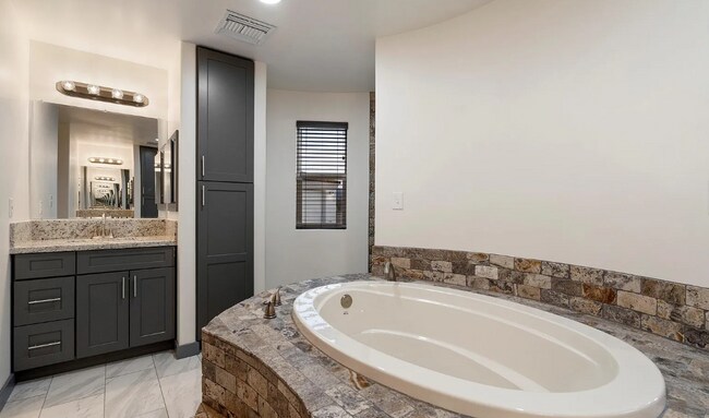 Building Photo - 28301 N 154th St