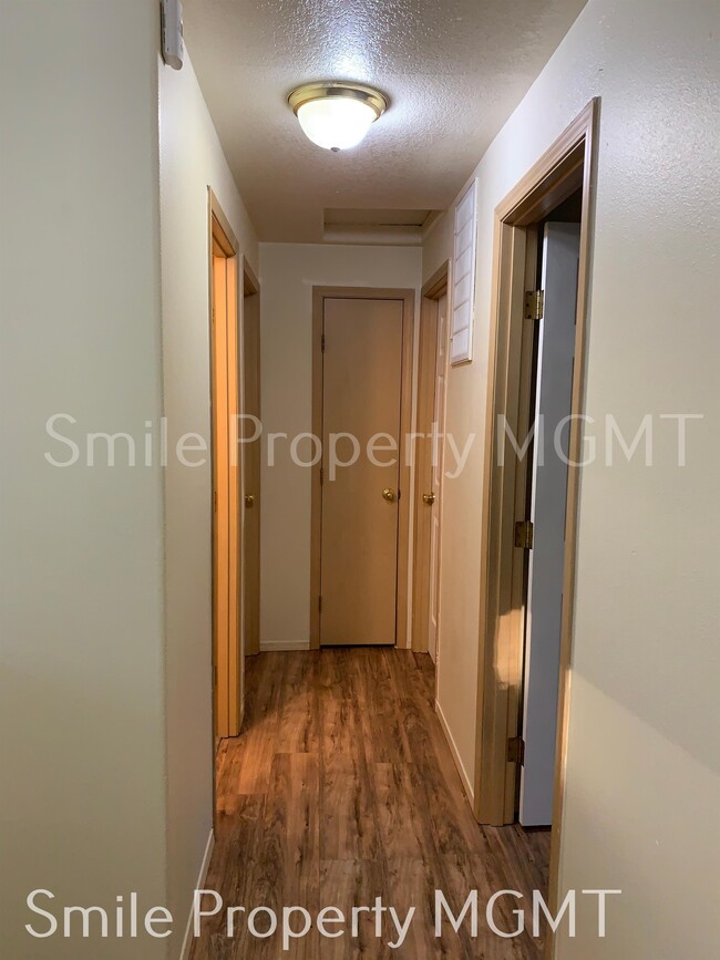 Building Photo - 2523 SE 105th Ave
