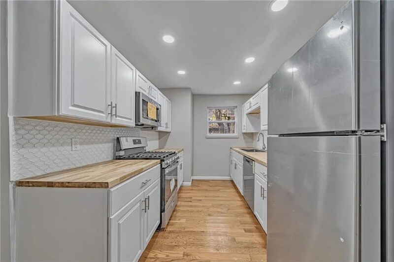 Building Photo - 522 Freeland St