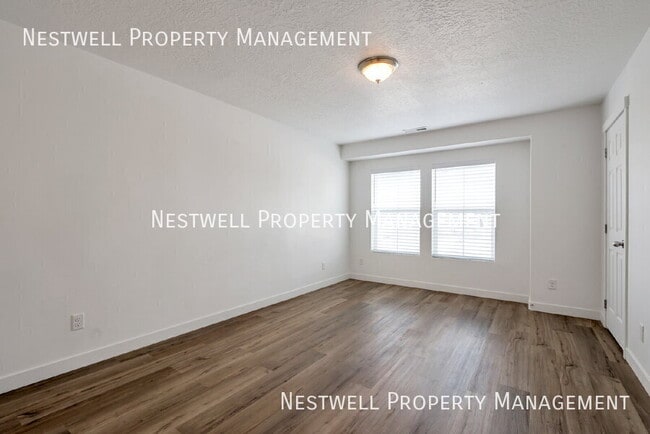 Building Photo - 637 E 380 N