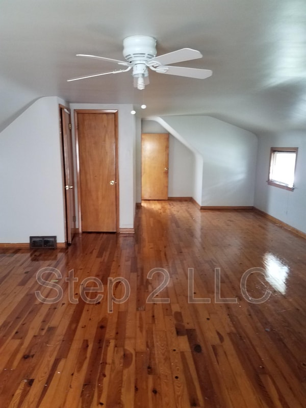 Building Photo - 13801 Linn Ave