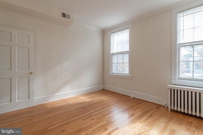 Building Photo - 2723 Dumbarton St NW