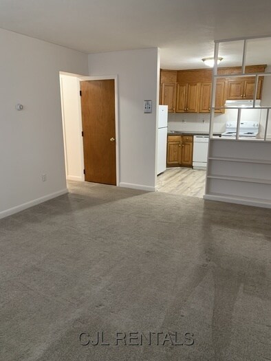 Building Photo - 69 Grove St