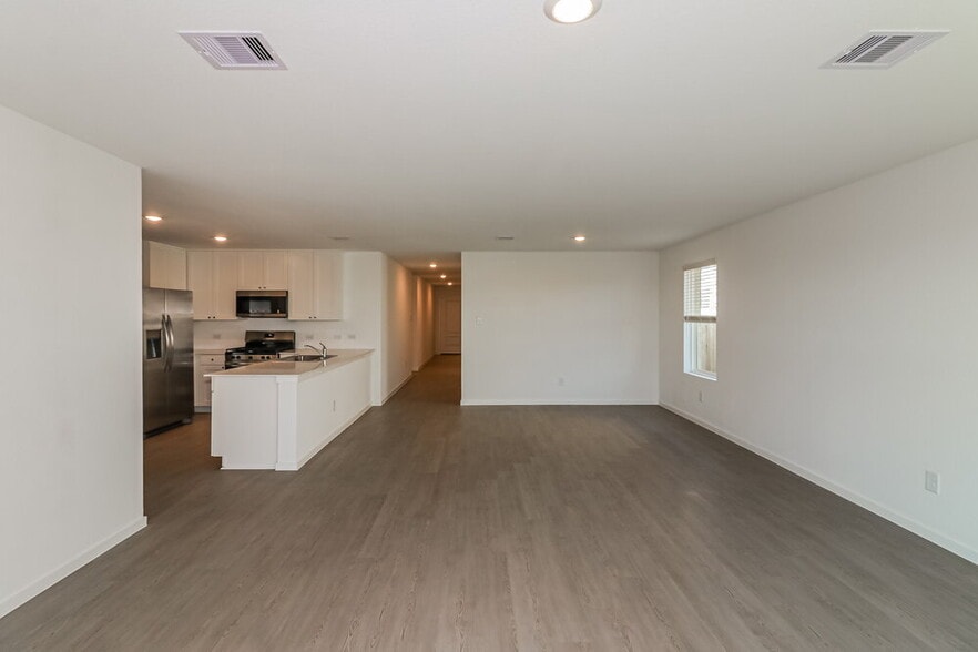 Building Photo - 468 San Miguel Crk Dr