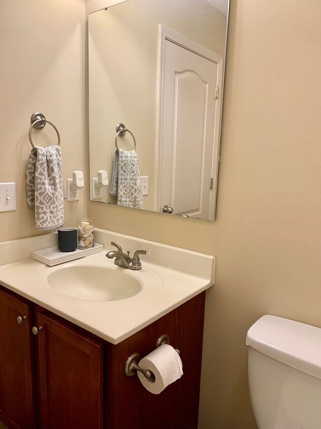 Building Photo - Beautiful 3 Bed 2 Bath Home in Jack Britt