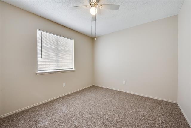 Building Photo - 1629 Thornhill Ln