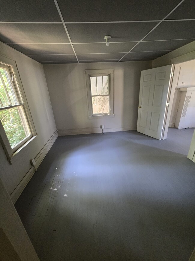 Building Photo - 1925 Foster Ave