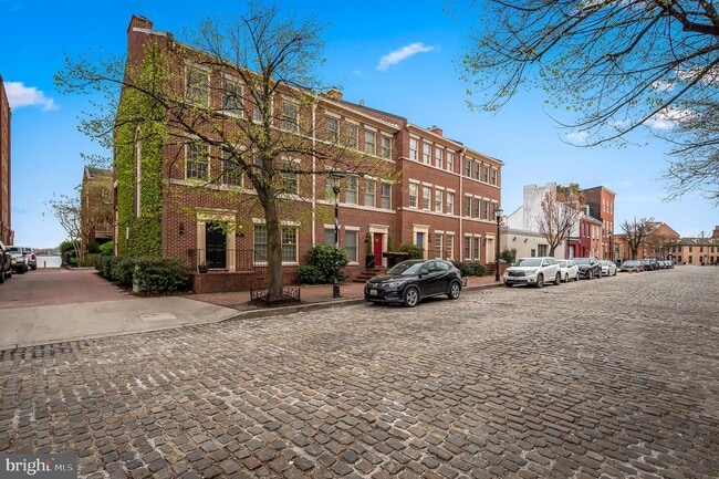 Building Photo - 922 Fell St