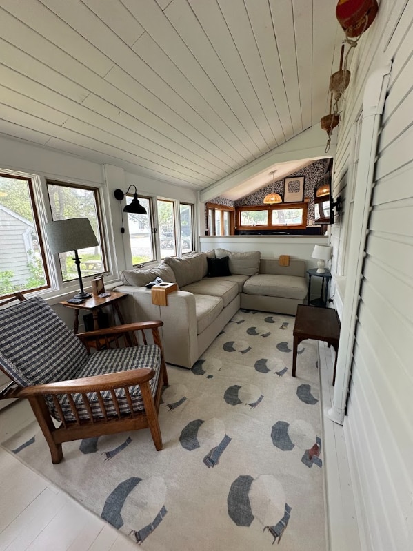 Building Photo - 11 Lower Beach Rd