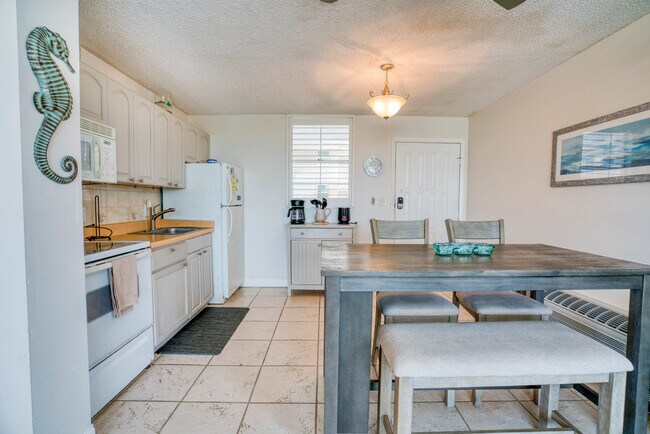 Building Photo - 5700 Bonita Beach Rd SW
