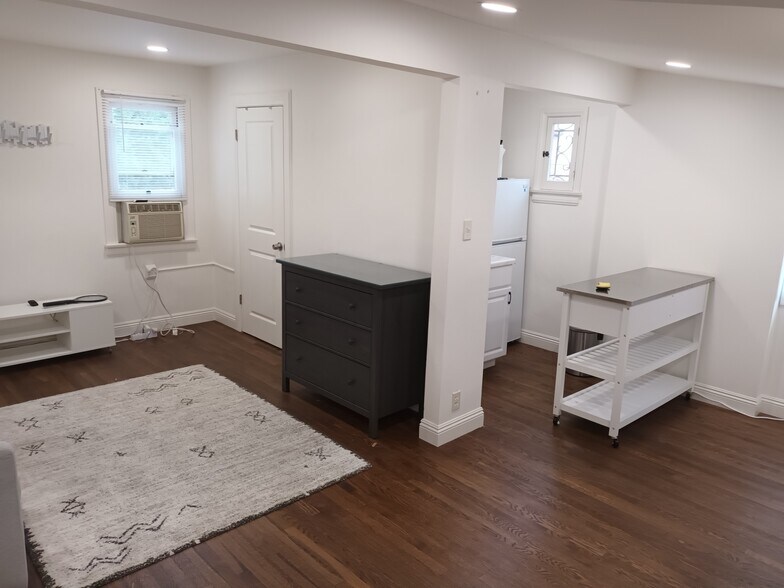 Studio - 359 Heather Heights Ct