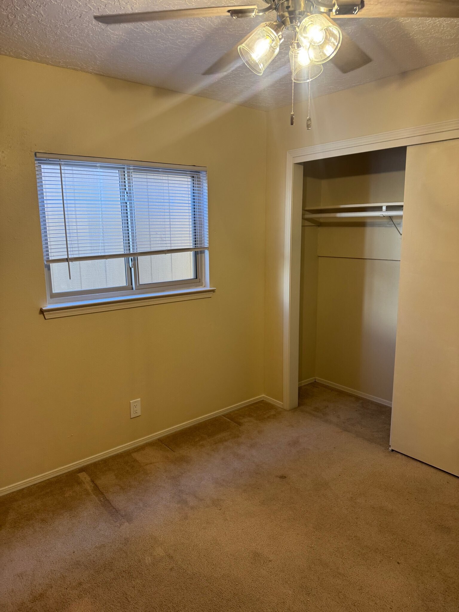 Building Photo - 1326 San Pedro Dr SE