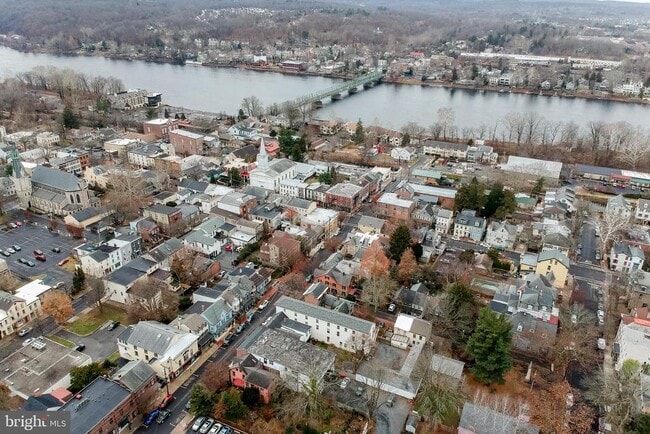Building Photo - 54 Coryell St