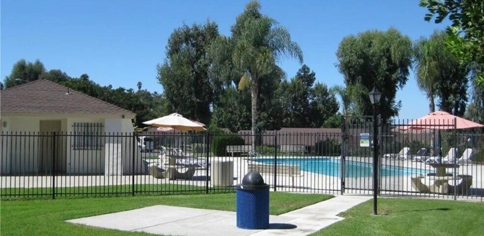 Building Photo - 3690 Spyglass Way