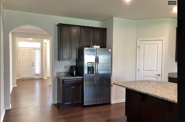 Building Photo - "Charming 2601 sq ft Rental Property in Franklin, TN - w/pool