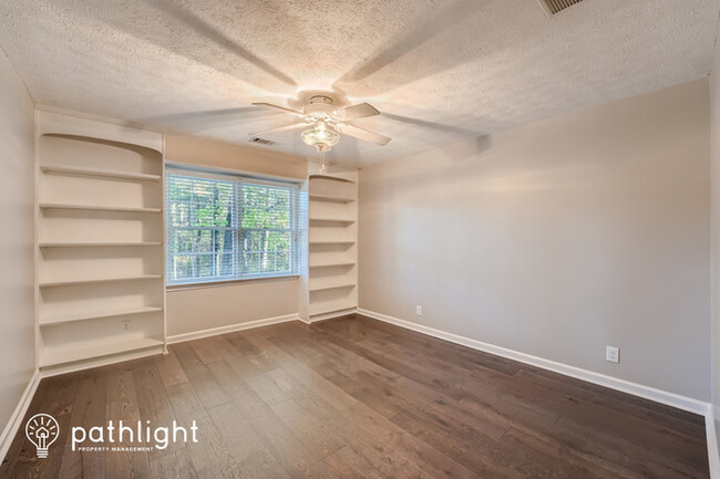 Building Photo - 1095 Willow Bend, Roswell, GA, 30075