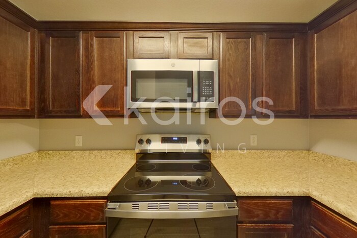 Building Photo - 3909 Thomas St