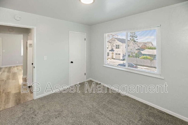 Building Photo - 2309 Eighth St