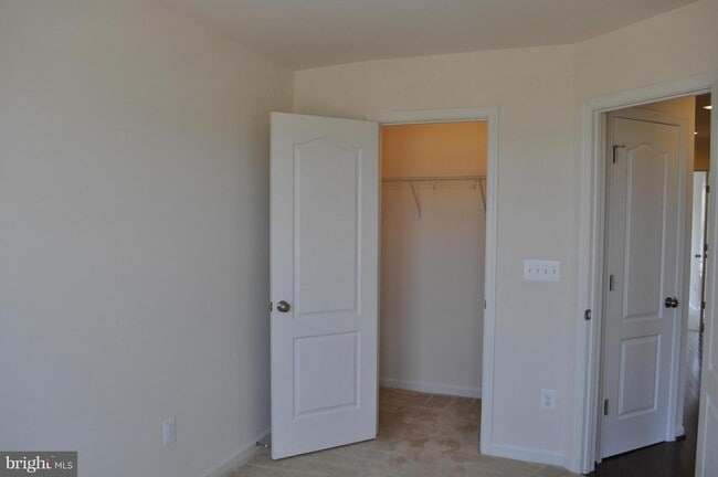 Building Photo - 43311 Novi Terrace