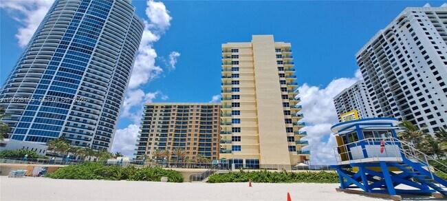 Building Photo - 2501 S Ocean Dr